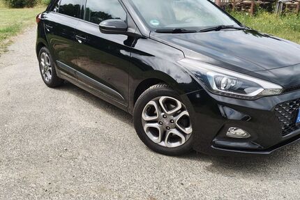 Hyundai i20 110.500 km 8.900 &euro; Hünstetten 65510