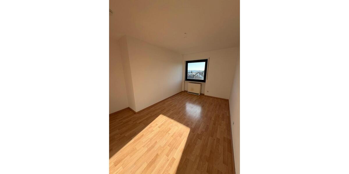 Etagenwohnung Nattheim - 4 Zimmer, 100 m&sup2;, 980&euro; | Angebot:26633811