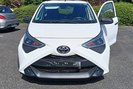 Toyota Aygo (X) 27.100 km 8.500 &euro; Leverkusen 51381