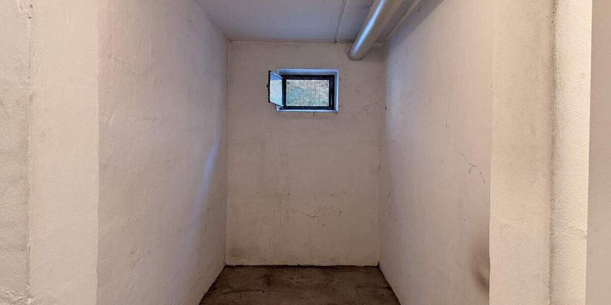 Etagenwohnung mit eigener Garage und Blick ins Grüne 2 zimmer