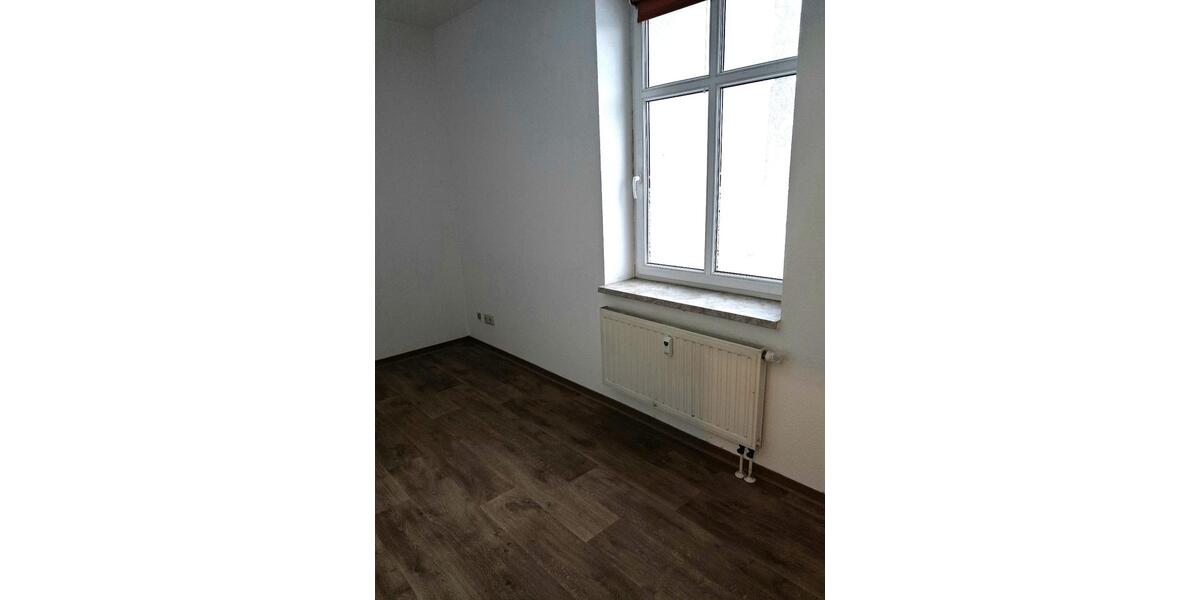 Erdgeschoßwohnung Hecklingen - 1 Zimmer, 43 m&sup2;, 275&euro; | Angebot:25125132
