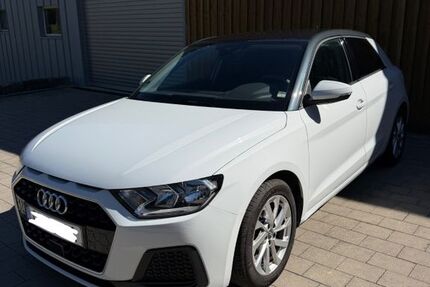Audi A1 61.906 km 15.900 &euro; Rot am See 74585