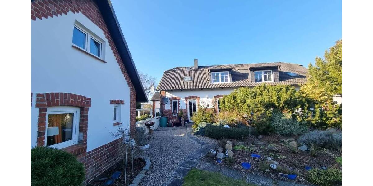 Mehrfamilienhaus, Wohnhaus Sagard Neddesitz - 9 Zimmer, 260 m&sup2;, 495.000&euro; | Angebot:25705304