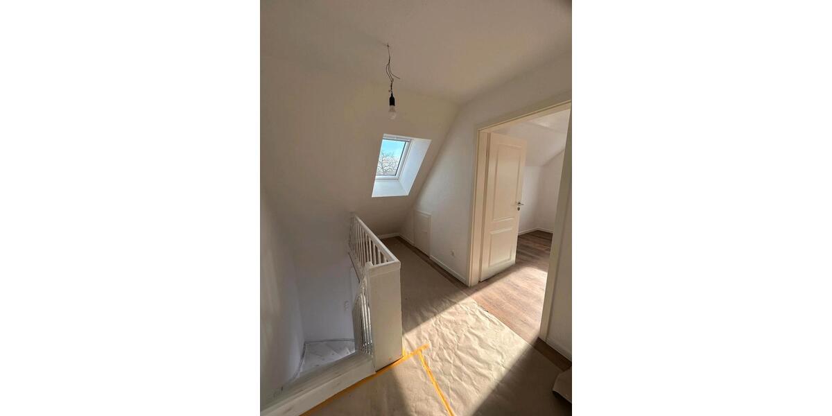 Doppelhaushälfte Westerstede - 4 Zimmer, 80 m&sup2;, 850&euro; | Angebot:25044956