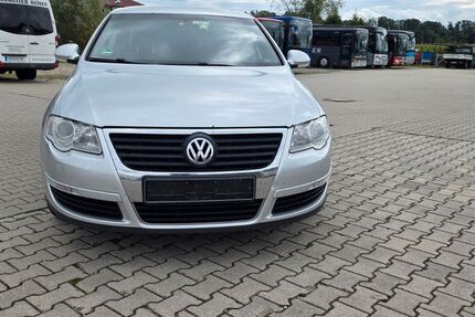 VW Passat 267.200 km 1.490 € Oberflossing 84570