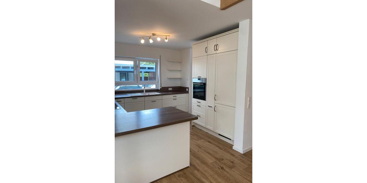 Einfamilienhaus Lemgo - 6 Zimmer, 155 m&sup2;, 1.655&euro; | Angebot:26322813