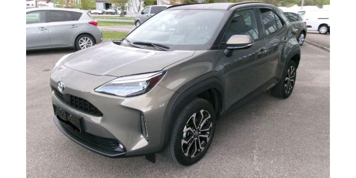 Toyota Yaris Cross 56.750 km 22.750 &euro; Perlesreut 94157