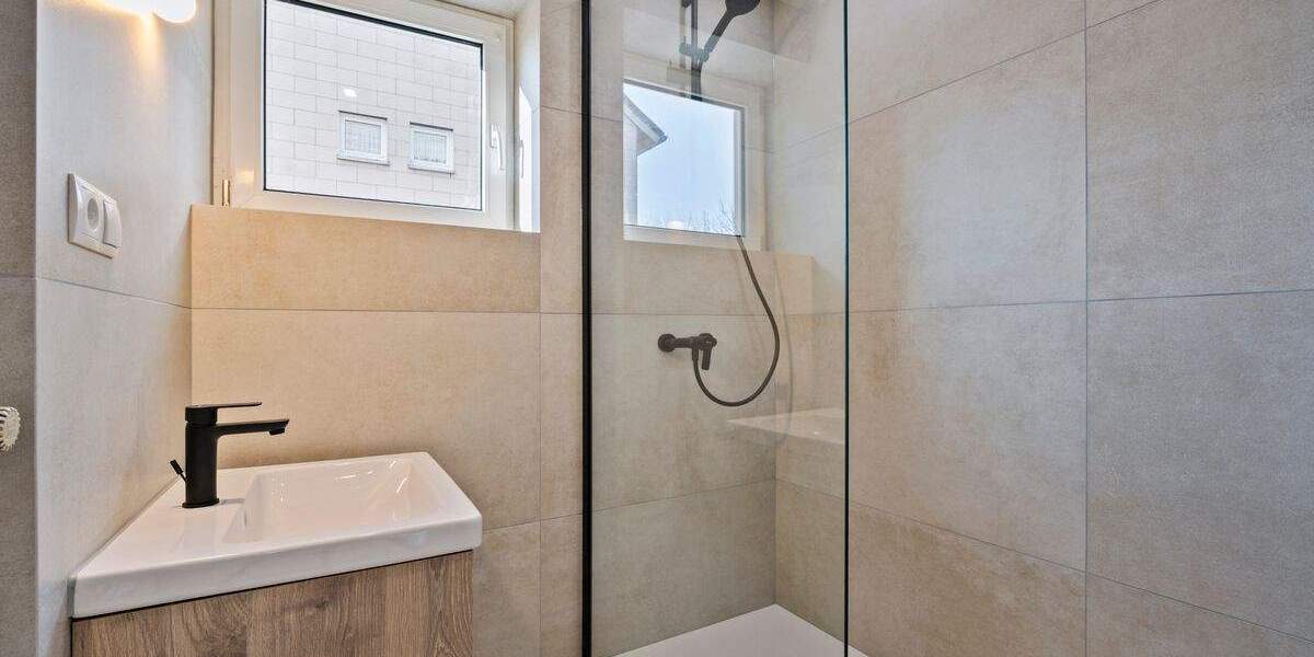 Etagenwohnung Hürth Alt-Hürth - 4 Zimmer, 87 m&sup2;, 270.000&euro; | Angebot:24814781