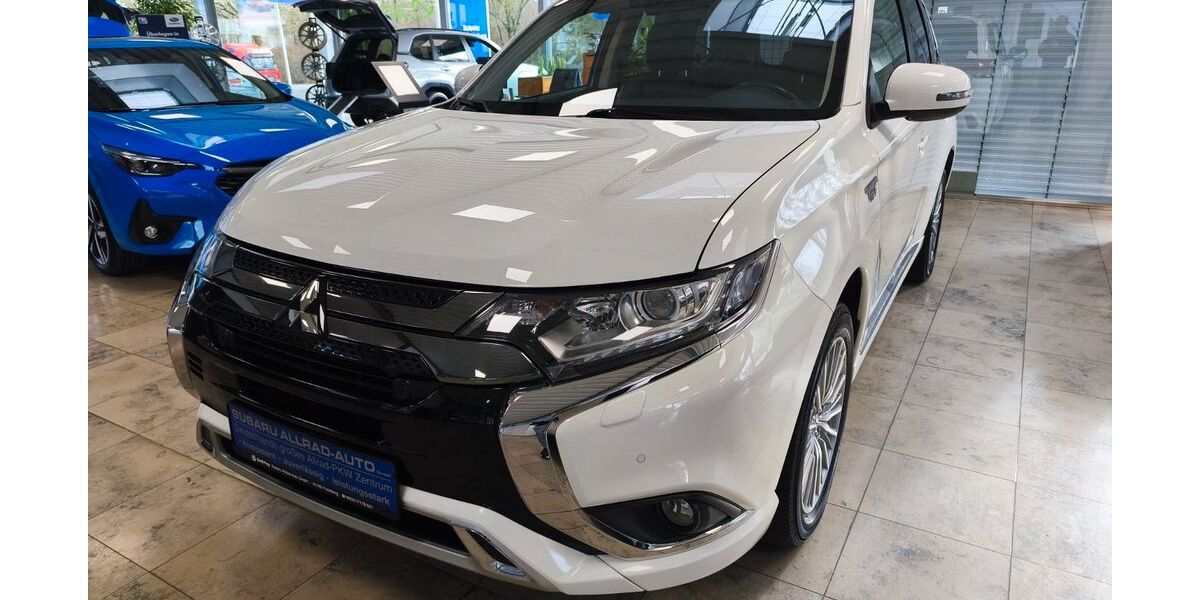 Mitsubishi Plug-in Hybrid Outlander 54.415 km 21.896 &euro; Friedberg 61169