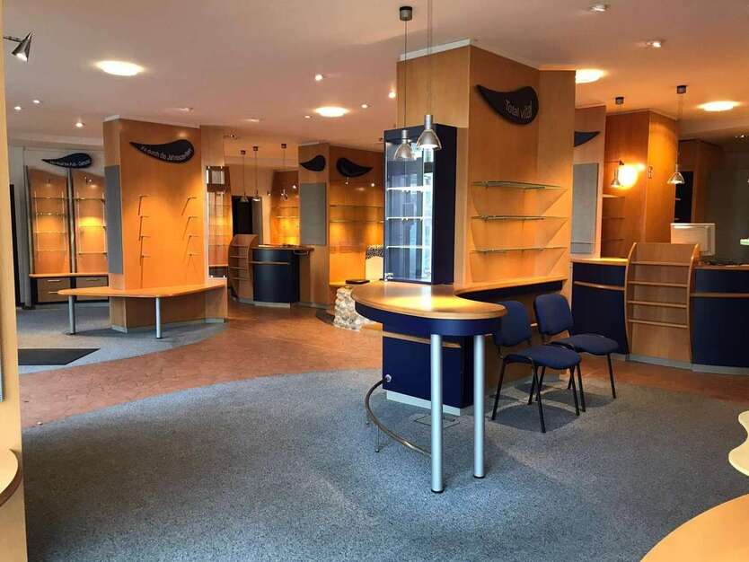 Einzelhandel in Bad Salzuflen 170.000 € 200 m² zimmer