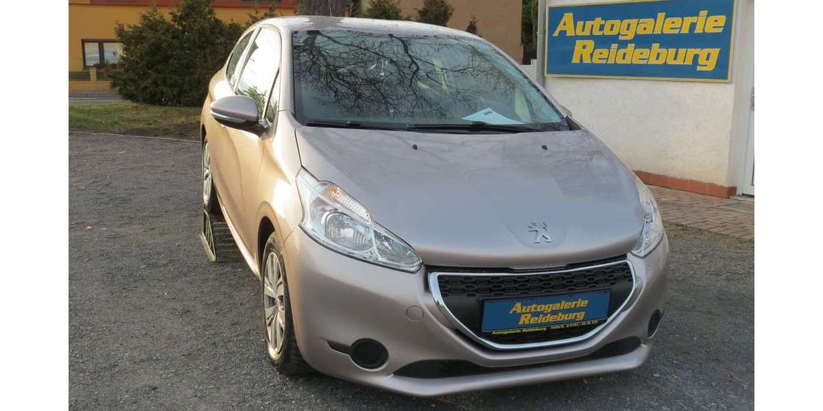Peugeot 208 99.000 km 5.940 &euro; Halle 06116