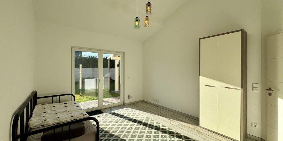 Stilvoller Bungalow-Traum mit Garten und Pool in ruhiger Lage Otterslebens zu vermieten! 3 zimmer