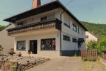 ZWEIFAMILIENHAUS mit Gewerbeeinheit TOP LAGE MürlenbachEifel 10 zimmer