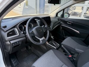 Suzuki S-Cross 1.5 Comfort Hybrid AGS +CarPlay+LED+ 23.970 km 22.450 &euro; Meerbusch 40667