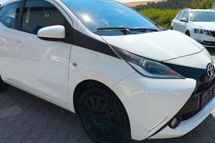 Toyota Aygo (X) 67.000 km 7.480 &euro; Buchen 74722