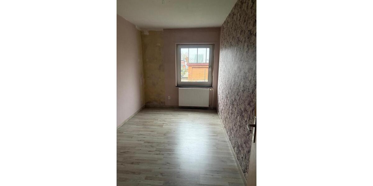 Erdgeschoßwohnung Borken (Hessen) - 4 Zimmer, 80 m&sup2;, 850&euro; | Angebot:26354954