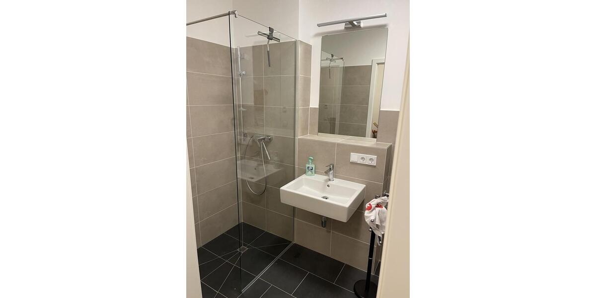 Erdgeschoßwohnung Freilassing - 2 Zimmer, 62 m&sup2;, 1.295&euro; | Angebot:25077850