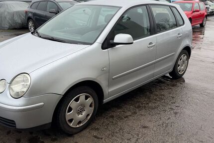 VW Polo 123.855 km 2.450 &euro; Maxhütte -Haidhof 93142