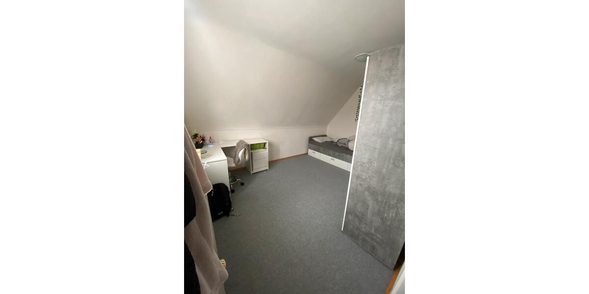 Einfamilienhaus Eisenberg (Pfalz) - 8 Zimmer, 167 m&sup2;, 2.000&euro; | Angebot:24673530