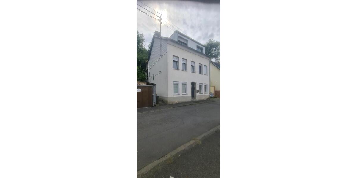 Etagenwohnung Eitorf - 8 Zimmer, 181 m&sup2;, 315.000&euro; | Angebot:25355070