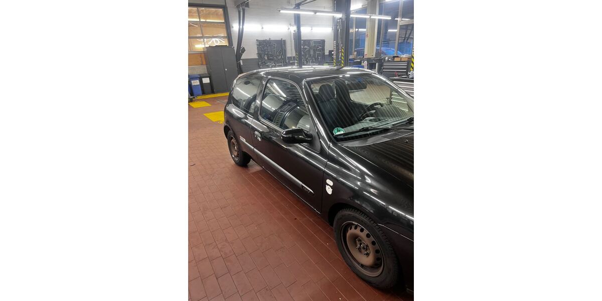 Renault Clio 216.320 km 1.150 &euro; Köln 50739