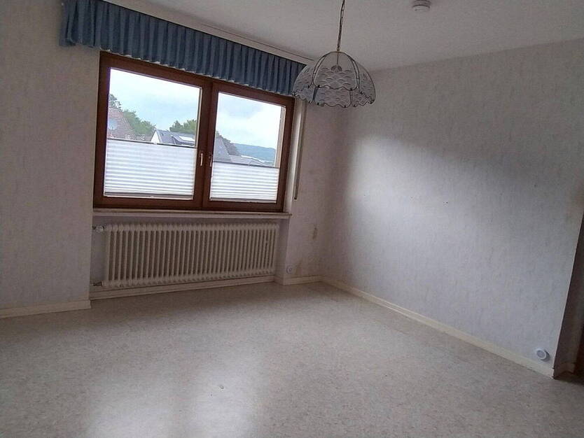 Traumlage!!! Solides Zweifamilienhaus