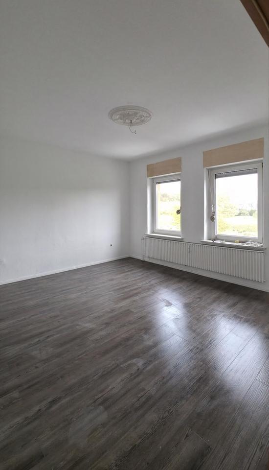 Erstbezug nach Sanierung 3,5 Zi Wohnung mit neuem Badezimmer, Garten und Keller in Salzgitter Thiede zimmer
