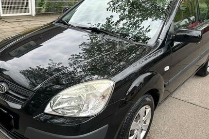 Kia Rio 119.423 km 2.899 &euro; Berlin 13435