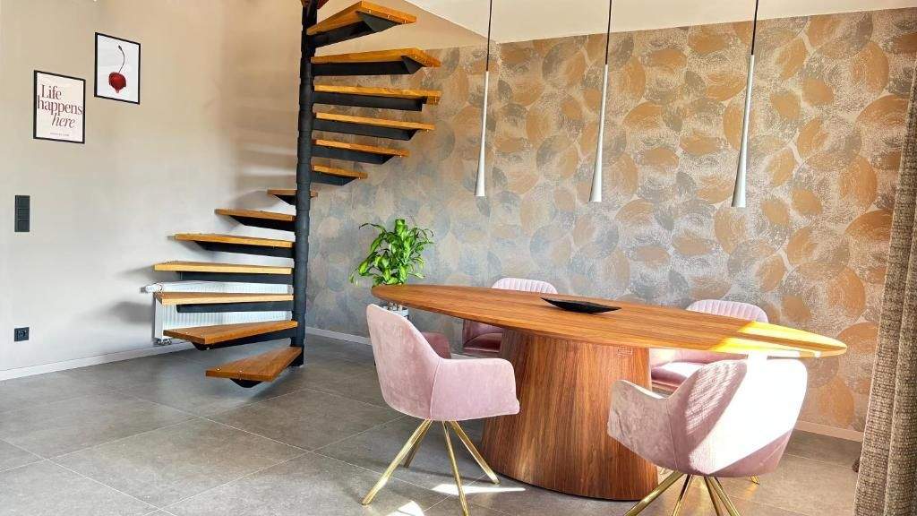 Etagenwohnung Bad Camberg - 4 Zimmer, 120 m&sup2;, 399.000&euro; | Angebot:25154144