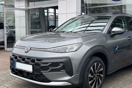 VW T-Roc 2.999 km 34.495 &euro; Wilhelmshaven 26389