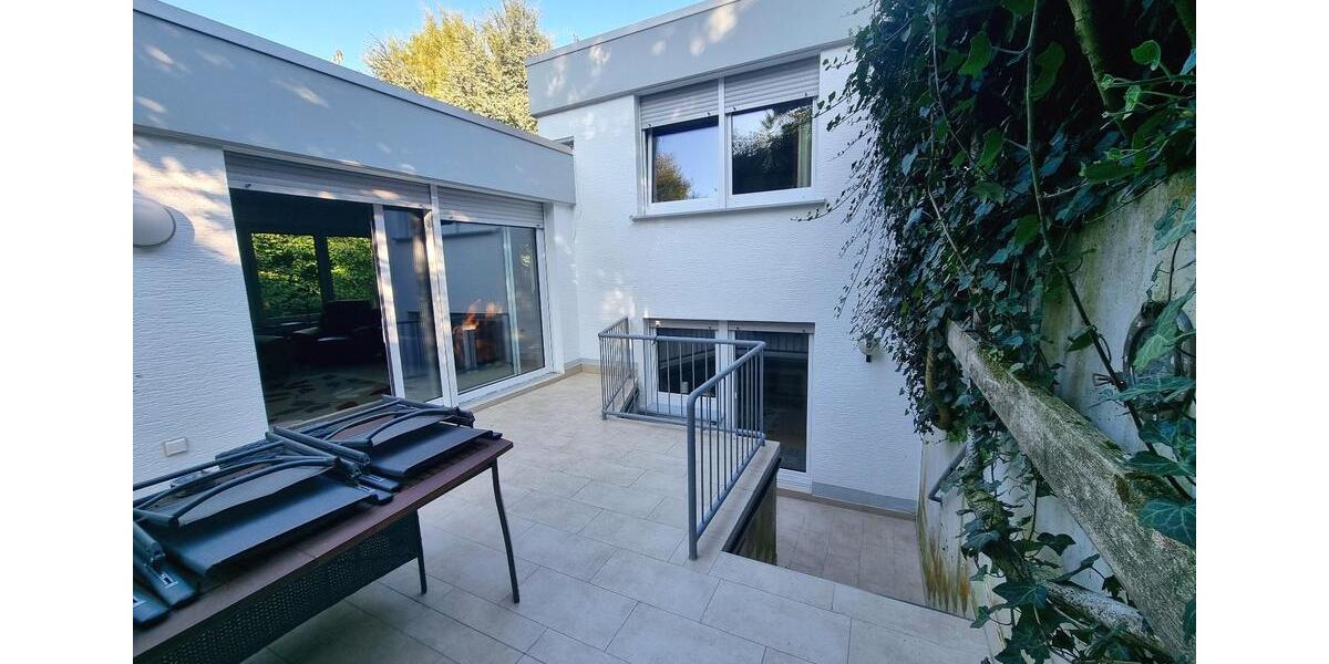 Einfamilienhaus mit Einliegerwohnung am Rand der Kernstadt-PB 7 zimmer