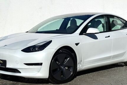 Tesla Model 3 35.000 km 27.980 &euro; München 81243