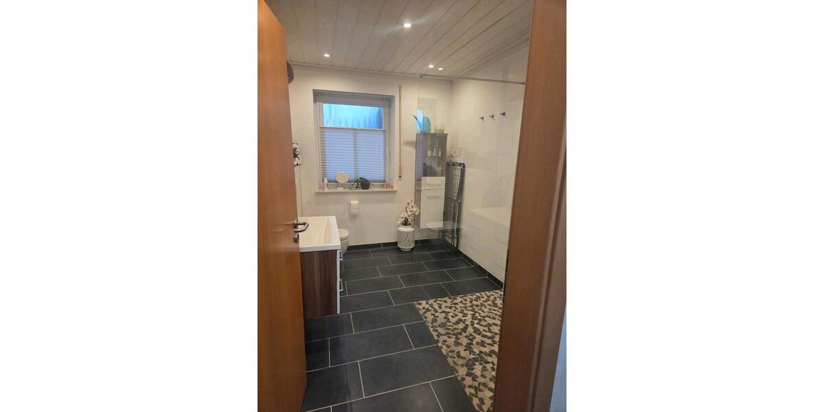 Einfamilienhaus Krummhörn - 7 Zimmer, 145 m&sup2;, 1.200&euro; | Angebot:25401659