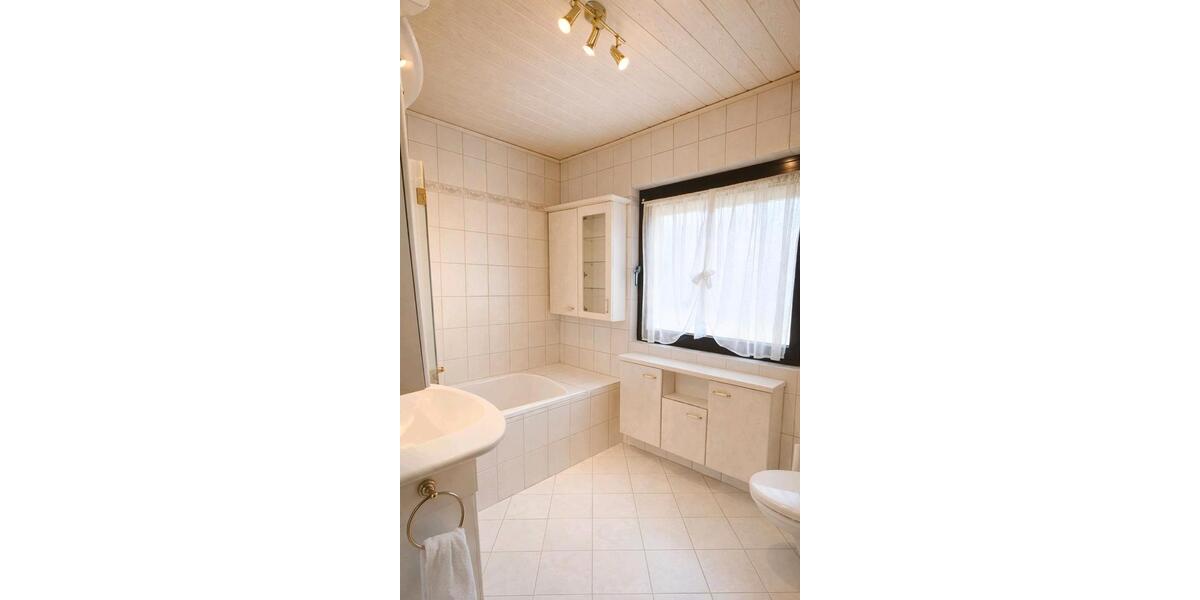 Bungalow Stockelsdorf - 5 Zimmer, 137 m&sup2;, 495.000&euro; | Angebot:26315891