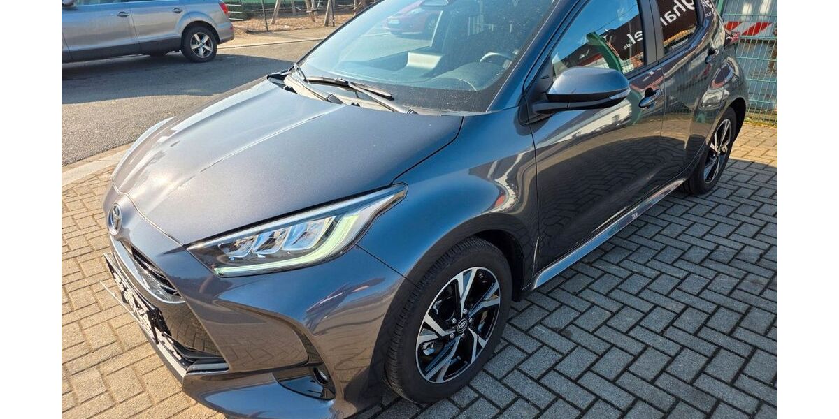 Toyota Yaris 3.658 km 21.990 &euro; Meißen 01662