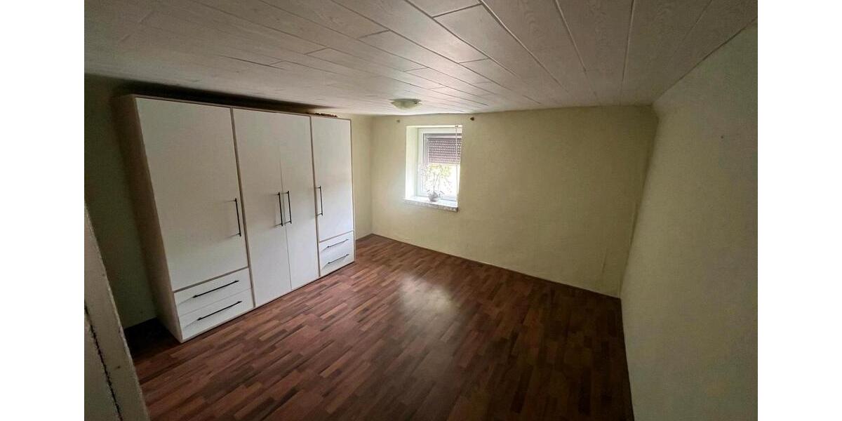 Einfamilienhaus Arnstein - 6 Zimmer, 132 m&sup2;, 65.000&euro; | Angebot:27131238