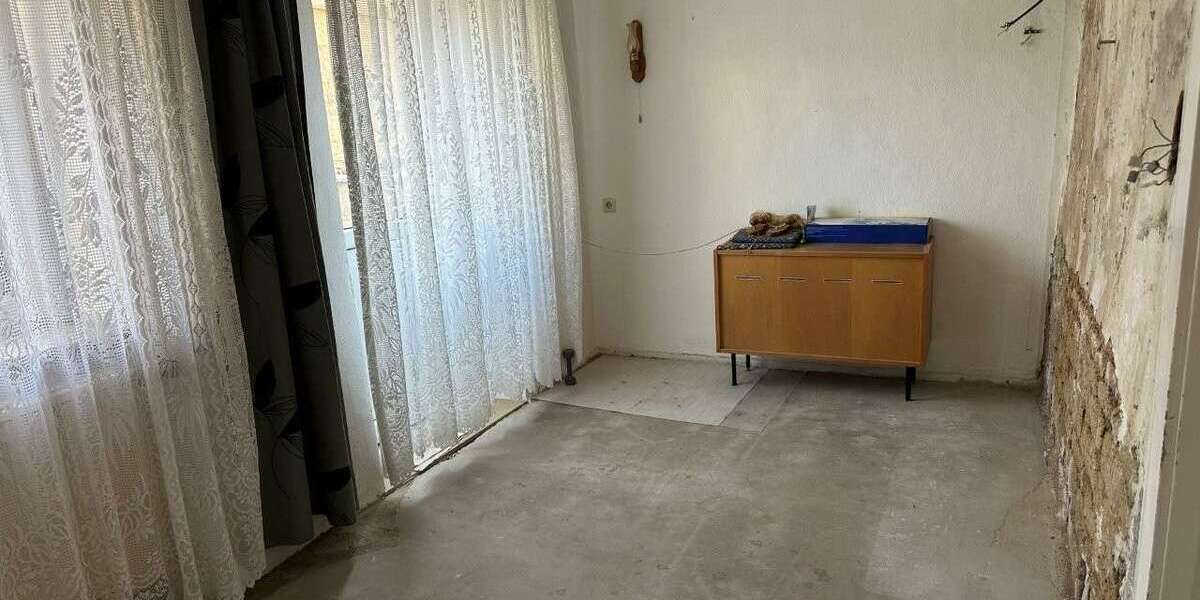 Geräumiges 1-2 Fam-Haus zum wohnen und ausbauen - Einfamilienhaus Hammerstedt | Angebot:27284543
