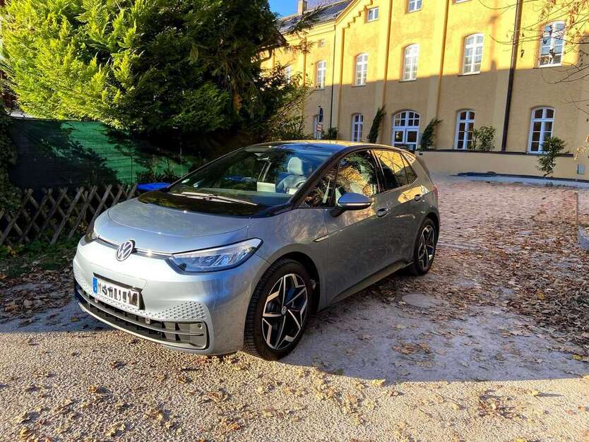 VW ID.3 7.100 km 21.600 € München 81477