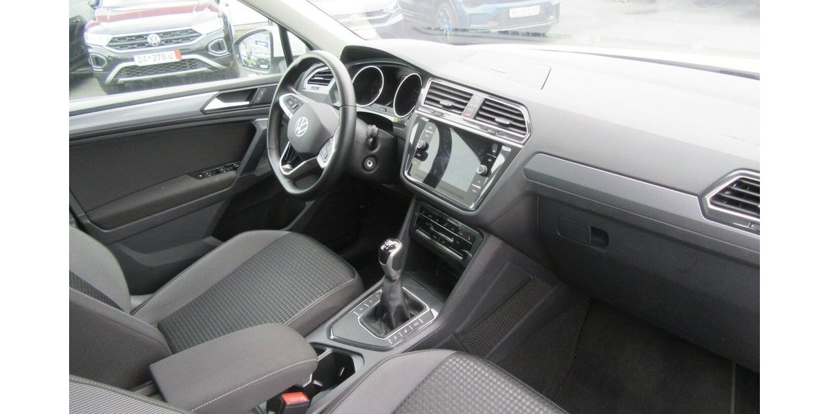 VW Tiguan Active 1.5, NAVI, LED 88.000 km 24.890 € Gernsheim 64579