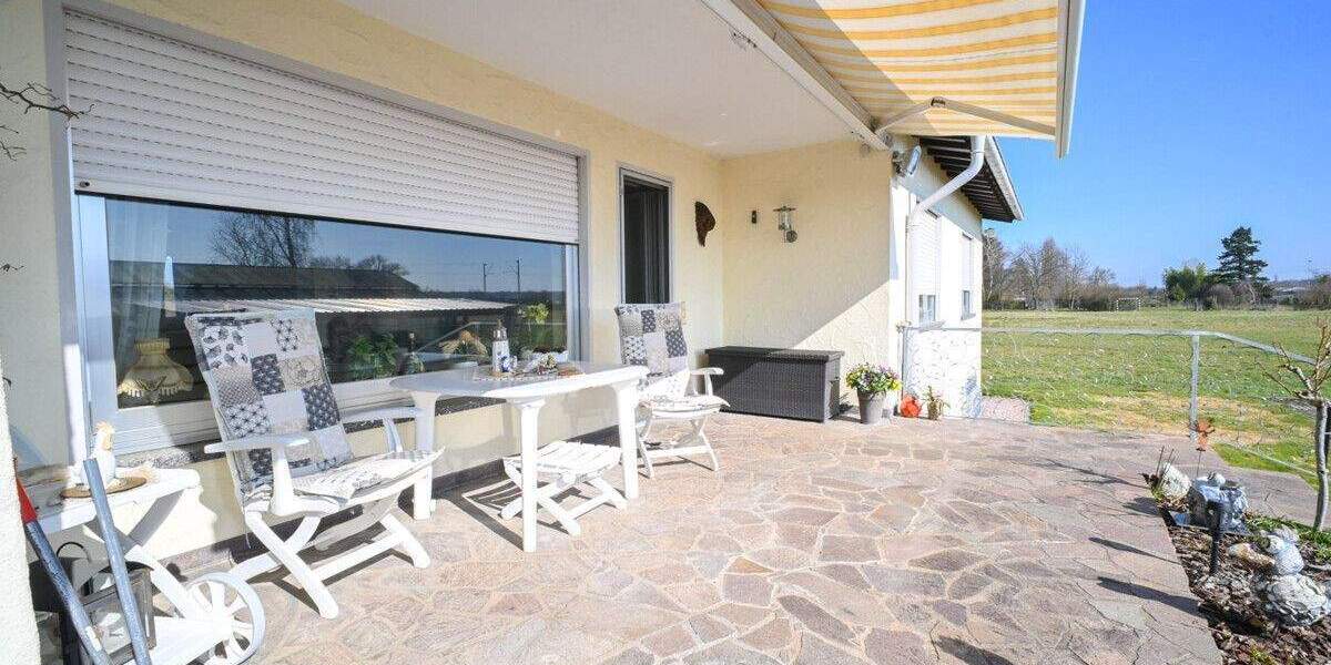 Einfamilienhaus Babenhausen Sickenhofen - 6 Zimmer, 252 m&sup2;, 1.250.000&euro; | Angebot:25390312