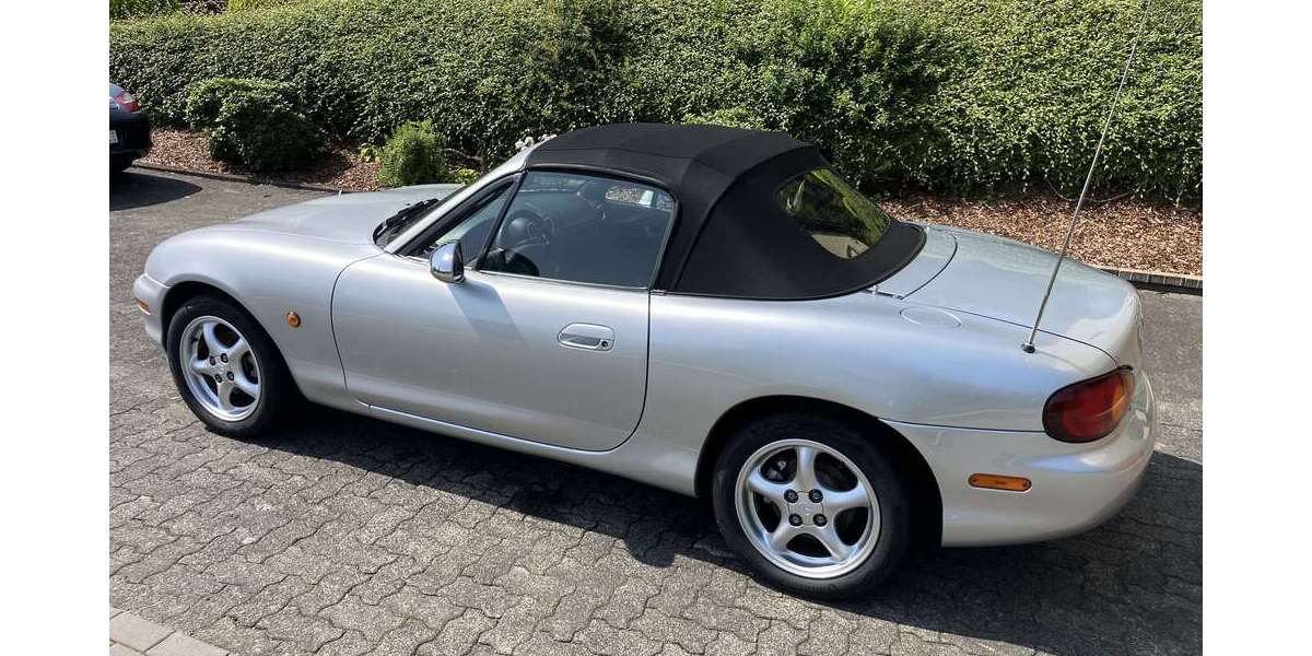 Mazda MX-5 127.000 km 6.999 &euro; Helmeroth 57612
