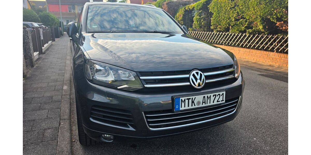 VW Touareg 300.150 km 11.900 &euro; Flörsheim 65438