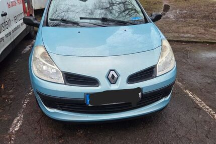 Renault Clio 142.200 km 1.850 &euro; Lübeck 23554