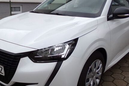Peugeot 208 21.285 km 11.990 &euro; Hebertshausen bei Dachau 85241