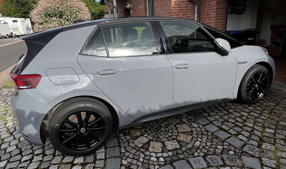 VW ID.3 40.500 km 20.600 &euro; Wehretal 37287