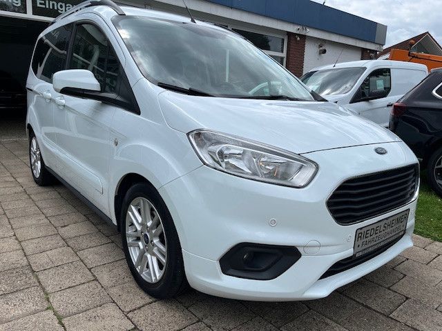 Ford Tourneo Courier 123.875 km 12.480 € Zeven 27404