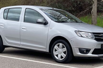 Dacia Sandero 96.000 km 5.900 &euro; Fellbach 70736