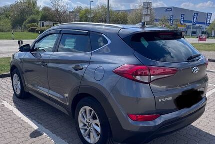 Hyundai TUCSON 193.500 km 11.200 &euro; Zarrentin 19246