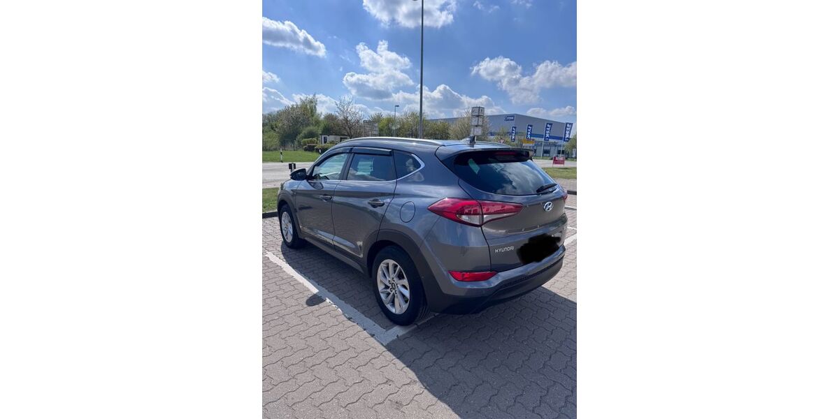 Hyundai TUCSON 193.500 km 11.200 &euro; Zarrentin 19246