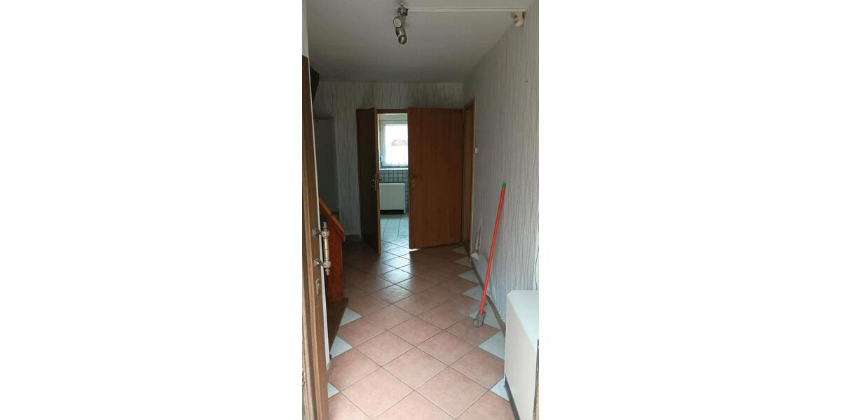 Einfamilienhaus Artern - 6 Zimmer, 120 m&sup2;, 600&euro; | Angebot:26404817